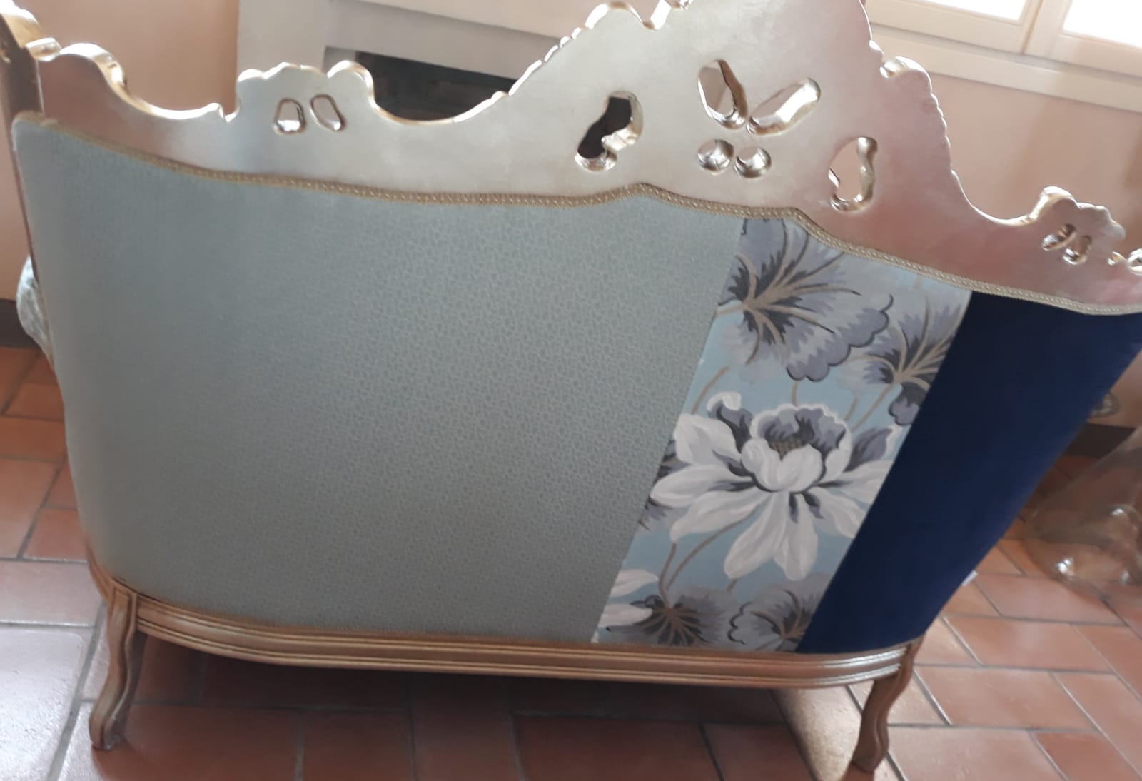 Divano luxury modello "prince relax" by Modà con pouf modello "riff" - immagine 7